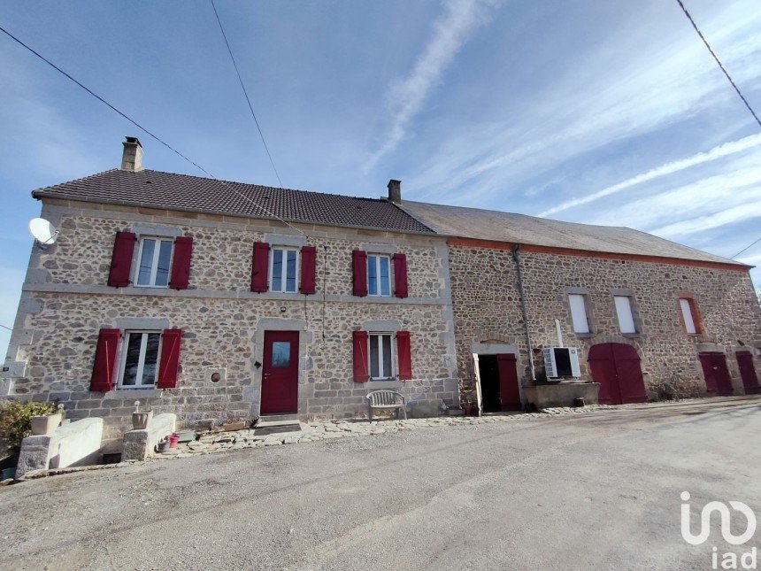 Maison traditionnelle 7 pièces de 168 m² à Cressat (23140)