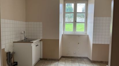 House 6 rooms of 154 m² in - (16270)