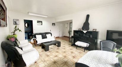 Apartment 4 rooms of 86 m² in Paris (75019)