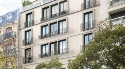 Apartment 5 rooms of 93 sq m in Paris (75011)