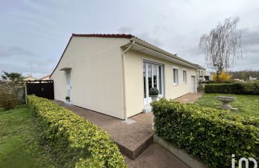 House 3 rooms of 98 m² in Rezé (44400)
