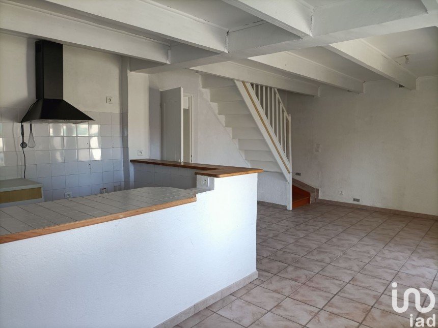 House 3 rooms of 60 m² in Caumont-sur-Durance (84510)
