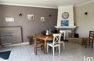 House 4 rooms of 104 m² in Cholet (49300)