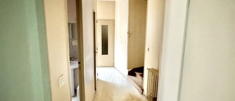 Town house 6 rooms of 150 m² in Maurs (15600)