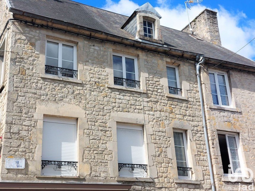 House 8 rooms of 230 m² in Valognes (50700)