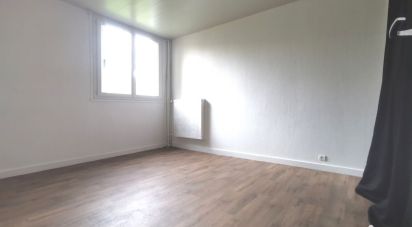 Appartement 4 pièces de 78 m² à Les Ulis (91940)