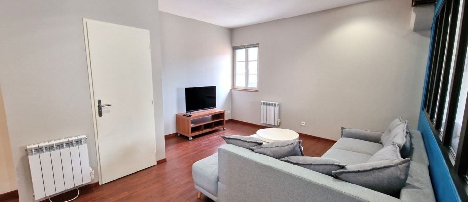Appartement 4 pièces de 106 m² à Bordeaux (33800)