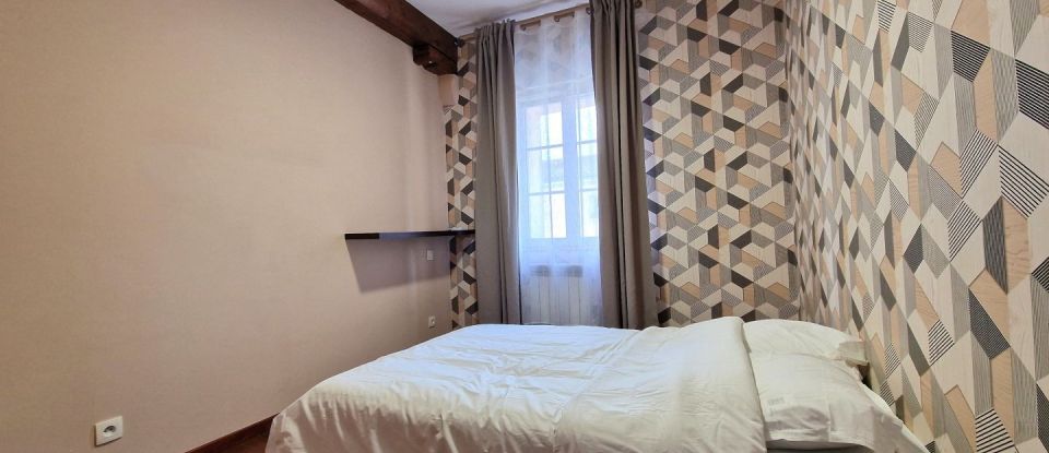 Appartement 4 pièces de 106 m² à Bordeaux (33800)