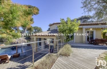 House 7 rooms of 190 m² in Sanary-sur-Mer (83110)