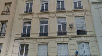 Building in Saint-Étienne (42000) of 847 m²