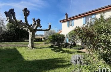 House 8 rooms of 244 m² in Alixan (26300)