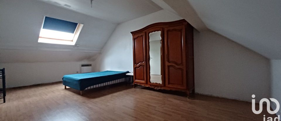 House 4 rooms of 141 m² in AUNEAU (28700)