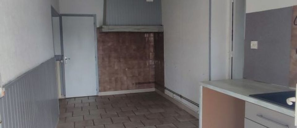 House 6 rooms of 215 m² in Yzeure (03400)