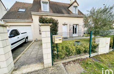 House 5 rooms of 92 m² in Fontaine-la-Guyon (28190)