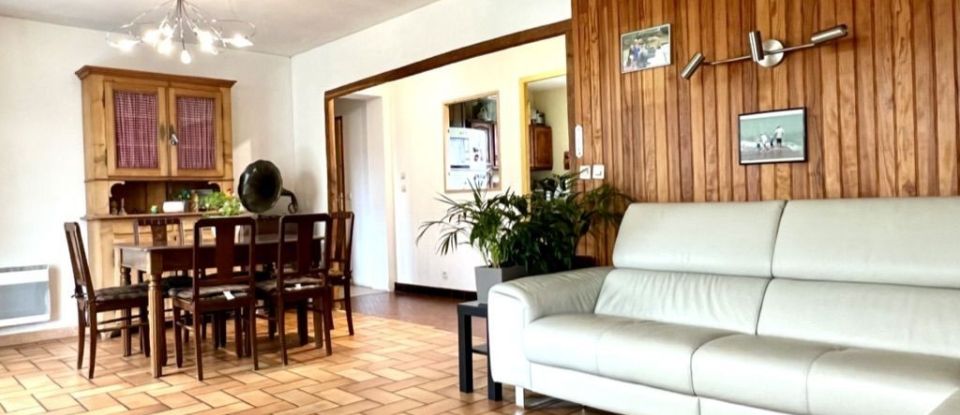 House 5 rooms of 105 m² in Manneville-la-Raoult (27210)