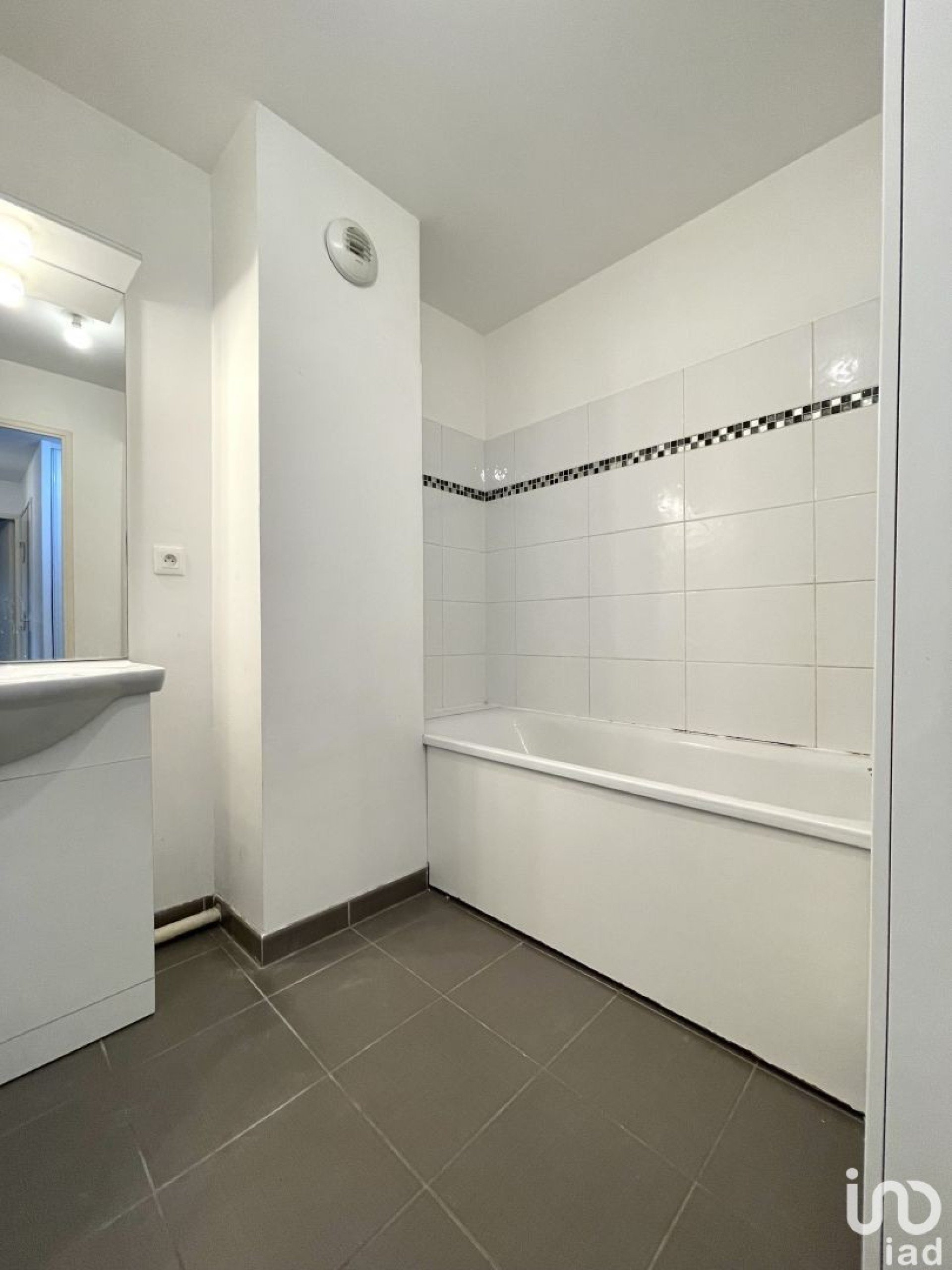 Appartement a vendre  - 3 pièce(s) - 53 m2 - Surfyn