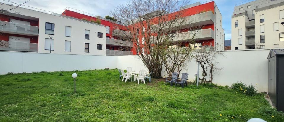 Building in Rennes (35000) of 283 m²