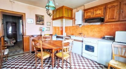 Country house 4 rooms of 84 m² in Saint-Georges-les-Landes (87160)