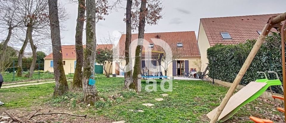 Maison 5 pièces de 115 m² à Dammarie-les-Lys (77190)