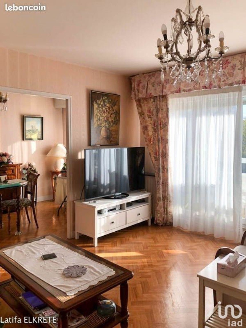 Apartment 3 rooms of 63 m² in Saint-Denis (93200)