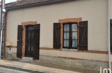 Maison de village 2 pièces de 42 m² à Beauchamps-sur-Huillard (45270)