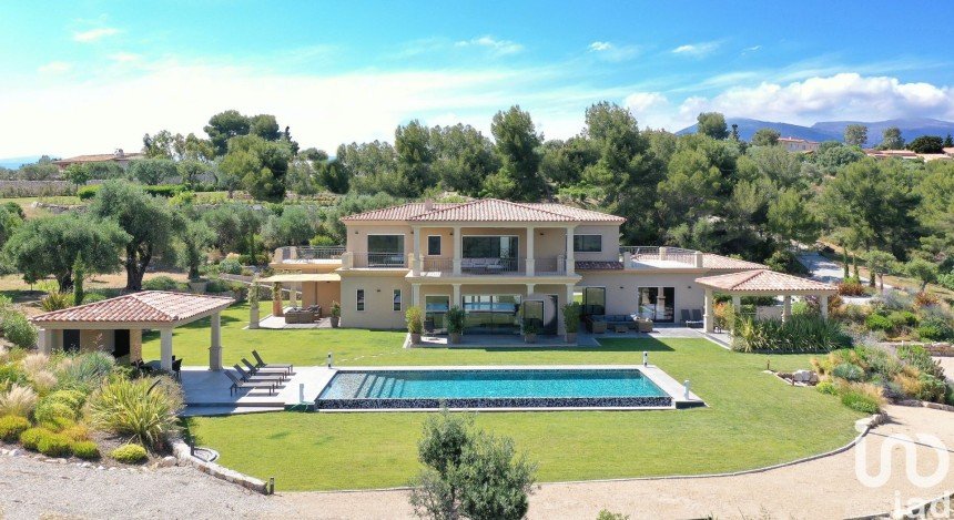House 6 rooms of 571 m² in Roquefort-les-Pins (06330)
