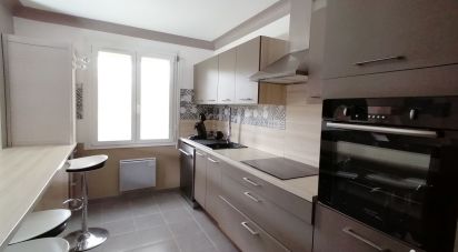 House 5 rooms of 200 m² in Beauvoir-sur-Mer (85230)