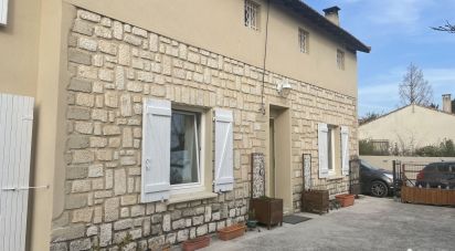 House 4 rooms of 169 m² in L'Isle-sur-la-Sorgue (84800)