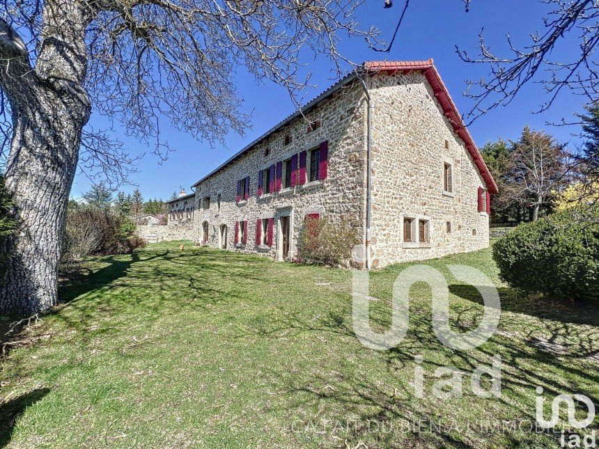 House 10 rooms of 439 m² in Chaspinhac (43700)