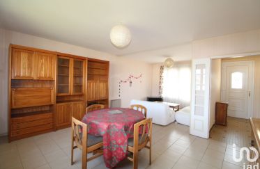 House 4 rooms of 90 m² in Saint-Mars-d'Outillé (72220)