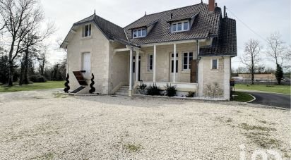 Maison 4 pièces de 184 m² à Frontenay-Rohan-Rohan (79270)