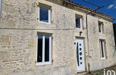 House 4 rooms of 114 m² in Poursay-Garnaud (17400)