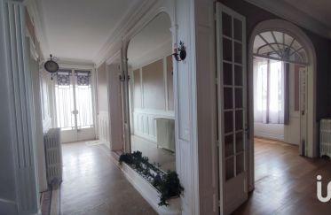 Town house 12 rooms of 411 m² in Moulins (03000)