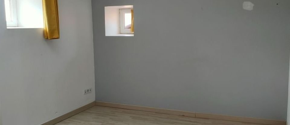 House 7 rooms of 216 m² in Siecq (17490)