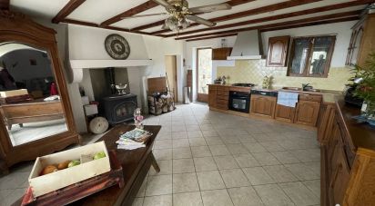 House 5 rooms of 157 m² in Saint-Rirand (42370)