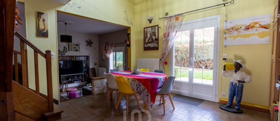 House 6 rooms of 157 m² in Méru (60110)