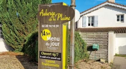 Restaurant of 160 m² in Sainte-Gemme-la-Plaine (85400)