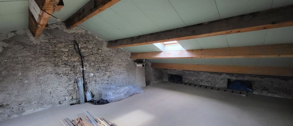 House 5 rooms of 145 m² in La Motte-Chalancon (26470)