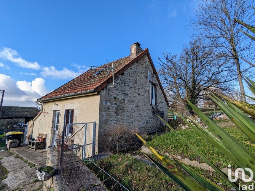 Village house 3 rooms of 67 m² in Glénic (23380)