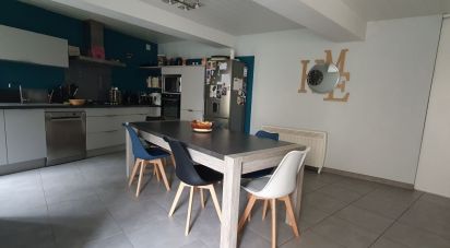 House 5 rooms of 180 m² in Thouars (79100)