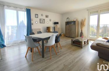 Appartement 4 pièces de 86 m² à Bruyères-le-Châtel (91680)