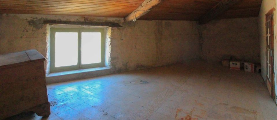Village house 4 rooms of 113 m² in Fons-sur-Lussan (30580)