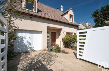 Maison traditionnelle 6 pièces de 120 m² à La Houssaye-en-Brie (77610)