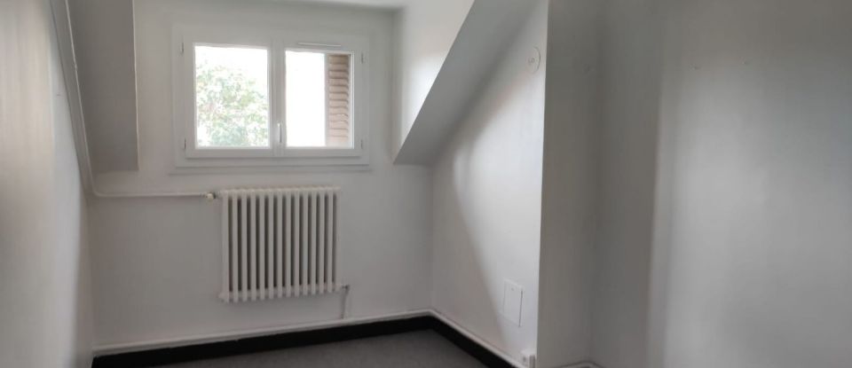 Apartment 4 rooms of 116 m² in Gap (05000)