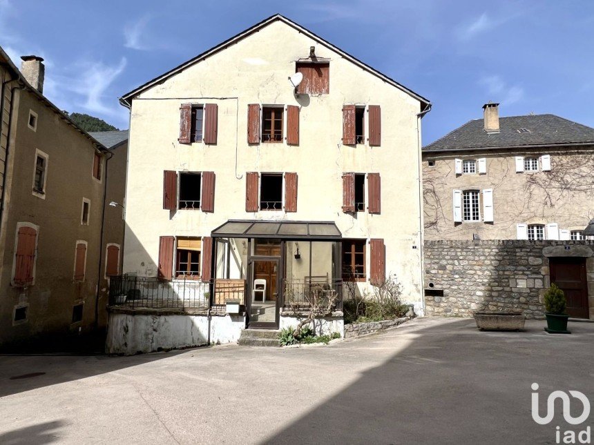 Maison 6 pièces de 143 m² à Meyrueis (48150)