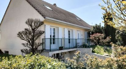 House 8 rooms of 130 m² in Amilly (45200)