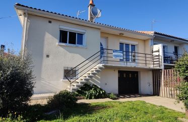 House 5 rooms of 129 m² in Niort (79000)