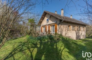 Maison traditionnelle 5 pièces de 121 m² à Chambéry (73000)