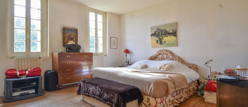 Maison 11 pièces de 375 m² à Saint-Gatien-des-Bois (14130)
