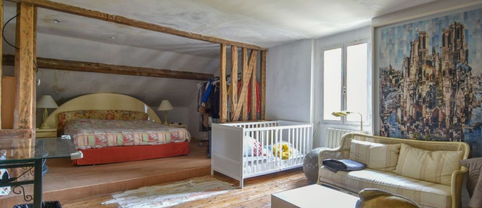 House 11 rooms of 375 m² in Saint-Gatien-des-Bois (14130)